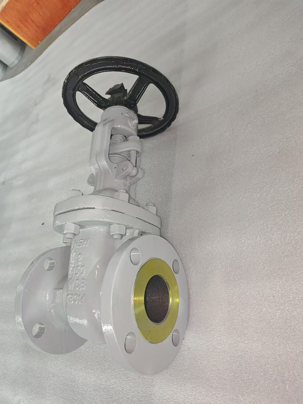 Gate Valve vs Globe Valve: Understanding the Differences and Choosing the Right Valve for Your Application
